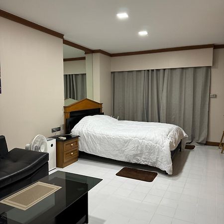 Bitec Bangna Bkk Aparthotel Bangkok Exteriör bild