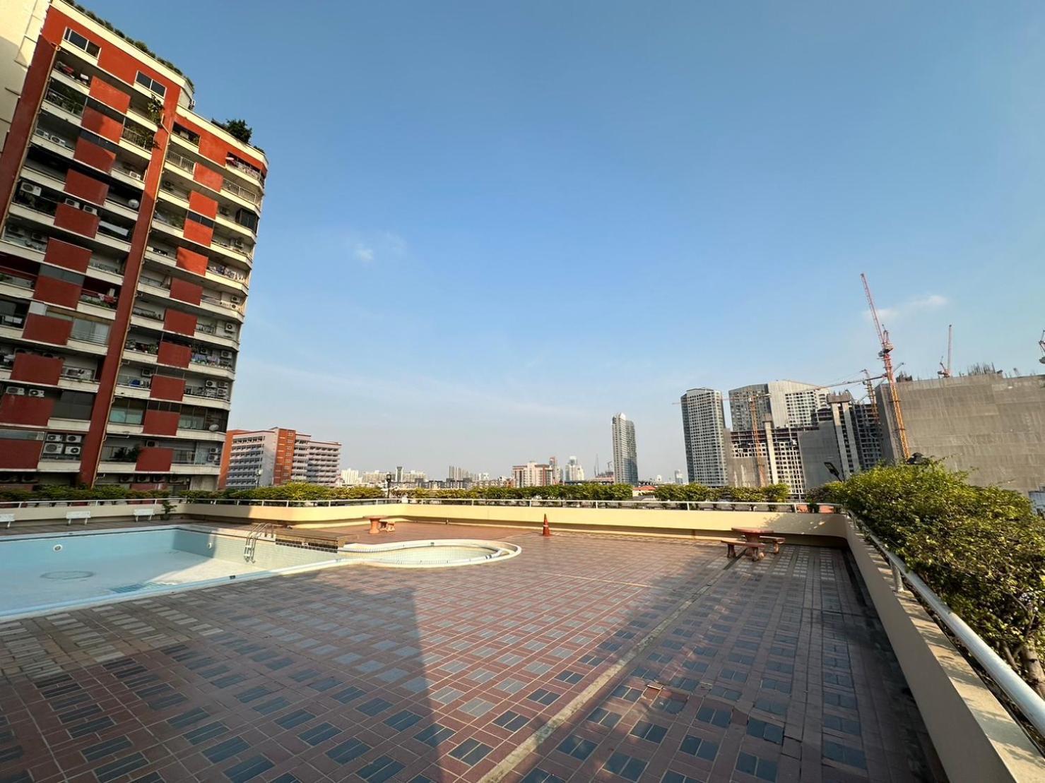 Bitec Bangna Bkk Aparthotel Bangkok Exteriör bild